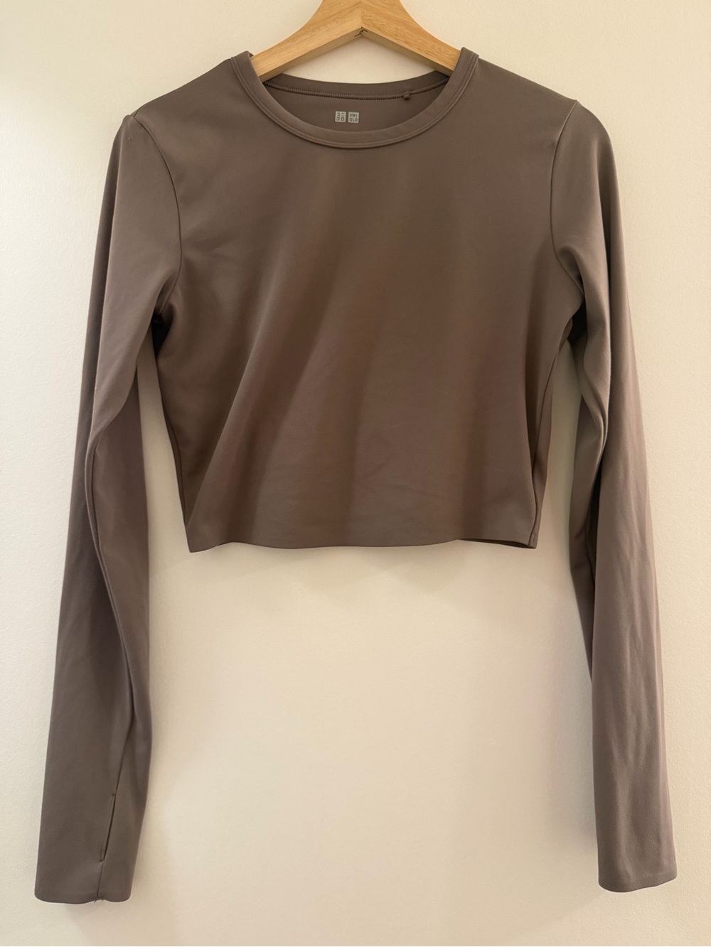Uniqlo Women's Cropped UV Long Sleeve Top in Taupe Brown Size Small